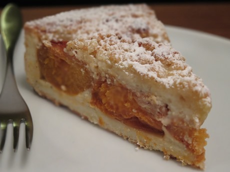 Aprikosenstreusel